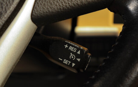 Toyota Noah III, 2014 год, 1 669 000 рублей, 18 фотография