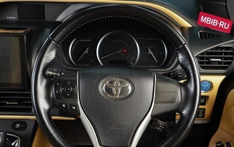 Toyota Noah III, 2014 год, 1 669 000 рублей, 14 фотография