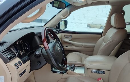 Lexus LX III, 2011 год, 3 850 000 рублей, 11 фотография