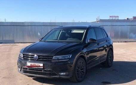 Volkswagen Tiguan II, 2018 год, 2 850 000 рублей, 1 фотография