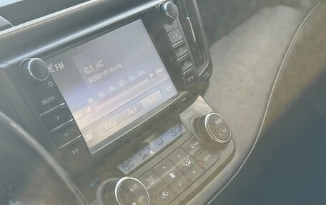 Toyota RAV4, 2017 год, 2 600 000 рублей, 18 фотография