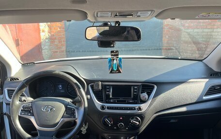 Hyundai Solaris II рестайлинг, 2018 год, 1 130 000 рублей, 7 фотография