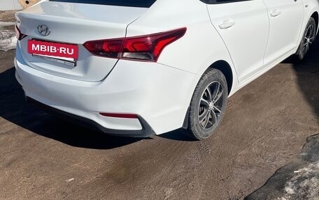 Hyundai Solaris II рестайлинг, 2018 год, 1 130 000 рублей, 3 фотография