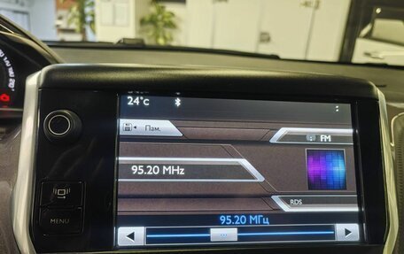 Peugeot 2008 II, 2014 год, 900 000 рублей, 9 фотография