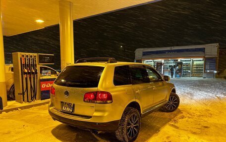 Volkswagen Touareg III, 2003 год, 650 000 рублей, 10 фотография