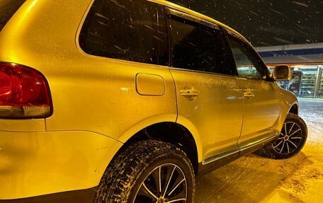 Volkswagen Touareg III, 2003 год, 650 000 рублей, 12 фотография