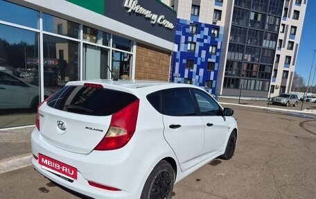 Hyundai Solaris II рестайлинг, 2015 год, 650 000 рублей, 3 фотография