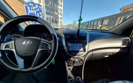 Hyundai Solaris II рестайлинг, 2015 год, 650 000 рублей, 8 фотография