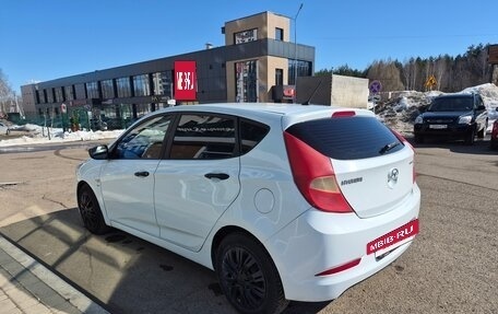 Hyundai Solaris II рестайлинг, 2015 год, 650 000 рублей, 4 фотография