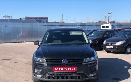 Volkswagen Tiguan II, 2018 год, 2 850 000 рублей, 3 фотография