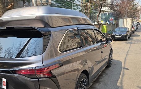 Toyota Sienna, 2021 год, 6 200 000 рублей, 22 фотография