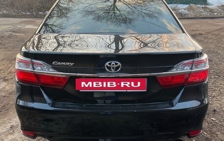 Toyota Camry, 2017 год, 2 500 000 рублей, 4 фотография