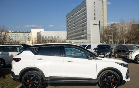 Toyota Land Cruiser Prado 150 рестайлинг 2, 2014 год, 3 688 000 рублей, 3 фотография