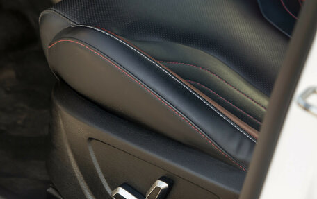 Toyota Land Cruiser Prado 150 рестайлинг 2, 2014 год, 3 688 000 рублей, 12 фотография