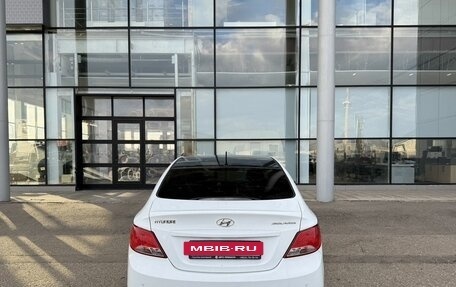 Hyundai Solaris II рестайлинг, 2015 год, 1 150 000 рублей, 5 фотография