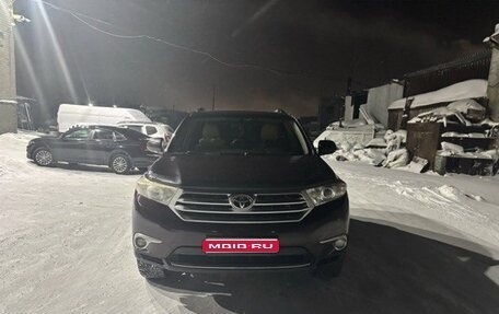 Toyota Highlander III, 2012 год, 1 550 000 рублей, 1 фотография