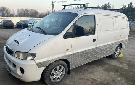 Hyundai H-1 II рестайлинг, 2003 год, 110 000 рублей, 3 фотография