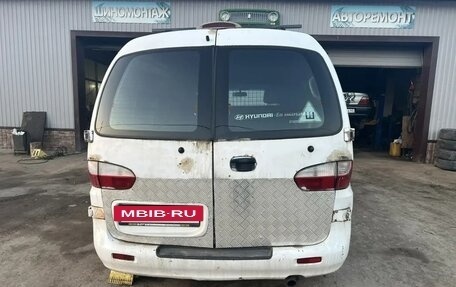 Hyundai H-1 II рестайлинг, 2003 год, 110 000 рублей, 4 фотография