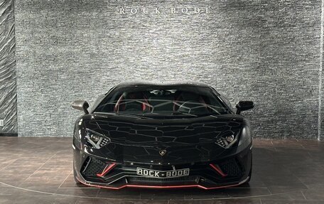 Lamborghini Aventador I рестайлинг, 2019 год, 37 000 000 рублей, 2 фотография