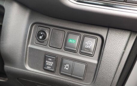 Nissan Serena IV, 2017 год, 2 140 000 рублей, 9 фотография