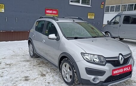 Renault Sandero II рестайлинг, 2016 год, 950 000 рублей, 2 фотография