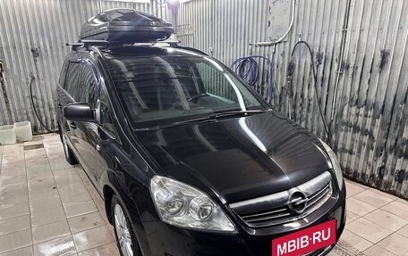 Opel Zafira B, 2011 год, 700 000 рублей, 2 фотография