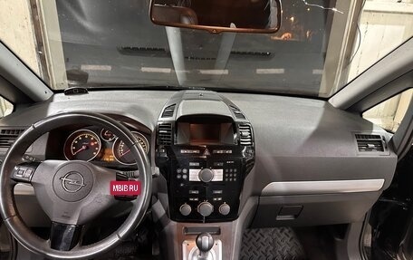 Opel Zafira B, 2011 год, 700 000 рублей, 17 фотография