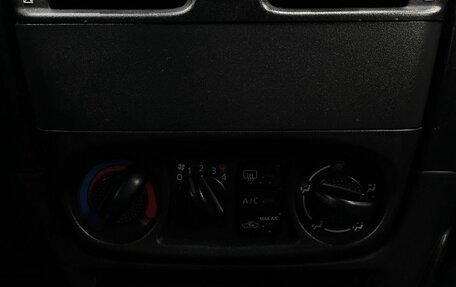 Nissan Almera, 2005 год, 284 999 рублей, 15 фотография