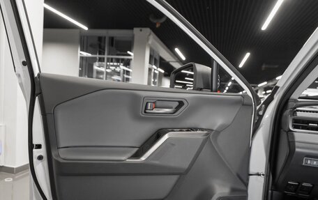 Toyota RAV4, 2025 год, 4 990 000 рублей, 20 фотография