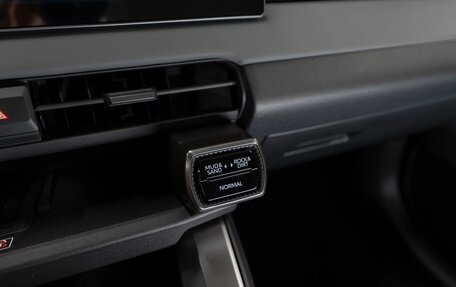 Toyota RAV4, 2025 год, 4 990 000 рублей, 22 фотография