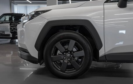 Toyota RAV4, 2025 год, 4 990 000 рублей, 23 фотография