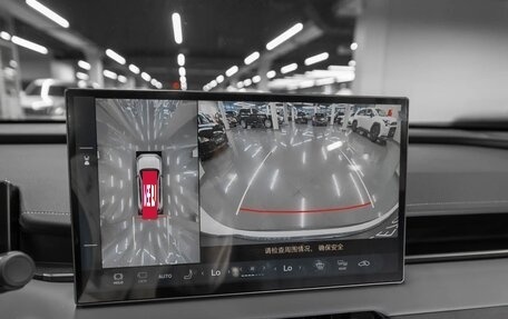 Toyota RAV4, 2025 год, 4 990 000 рублей, 18 фотография