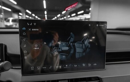 Toyota RAV4, 2025 год, 4 990 000 рублей, 17 фотография