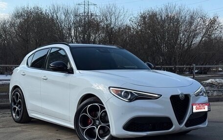 Alfa Romeo Stelvio, 2021 год, 3 650 000 рублей, 1 фотография