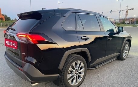 Toyota RAV4, 2020 год, 3 650 000 рублей, 7 фотография