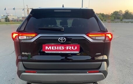 Toyota RAV4, 2020 год, 3 650 000 рублей, 6 фотография