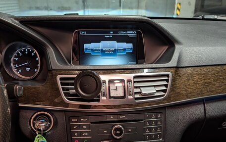 Mercedes-Benz E-Класс, 2015 год, 2 100 000 рублей, 8 фотография