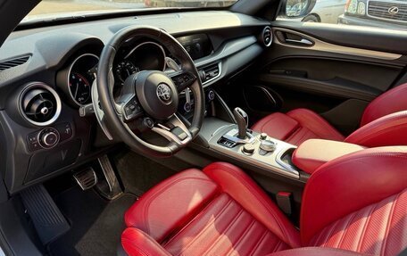 Alfa Romeo Stelvio, 2021 год, 3 650 000 рублей, 3 фотография