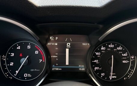 Alfa Romeo Stelvio, 2021 год, 3 650 000 рублей, 10 фотография