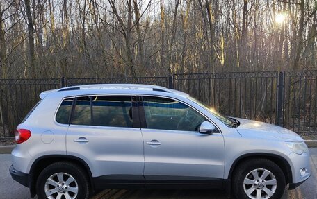 Volkswagen Tiguan I, 2011 год, 980 000 рублей, 3 фотография