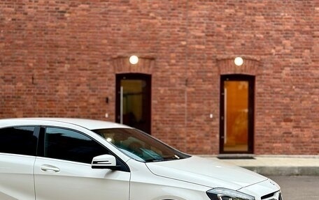 Mercedes-Benz A-Класс, 2015 год, 1 750 000 рублей, 3 фотография