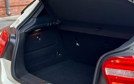 Mercedes-Benz A-Класс, 2015 год, 1 750 000 рублей, 27 фотография