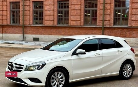 Mercedes-Benz A-Класс, 2015 год, 1 750 000 рублей, 9 фотография