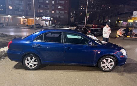 Toyota Avensis III рестайлинг, 2003 год, 770 000 рублей, 3 фотография