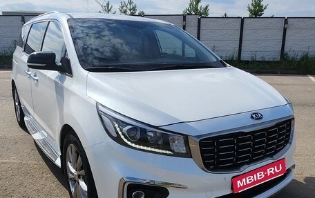 KIA Carnival III, 2019 год, 3 350 000 рублей, 12 фотография