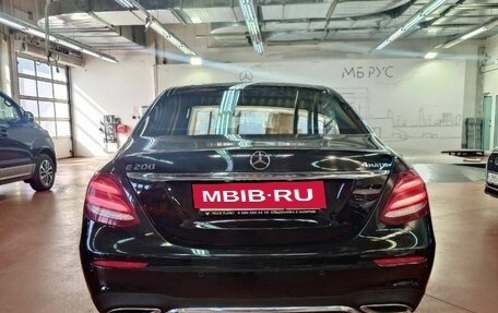 Mercedes-Benz E-Класс, 2017 год, 3 650 000 рублей, 6 фотография