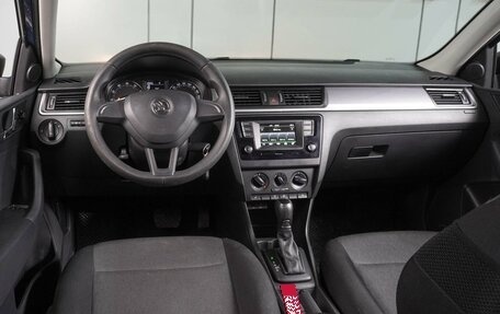 Skoda Rapid I, 2016 год, 1 325 000 рублей, 6 фотография