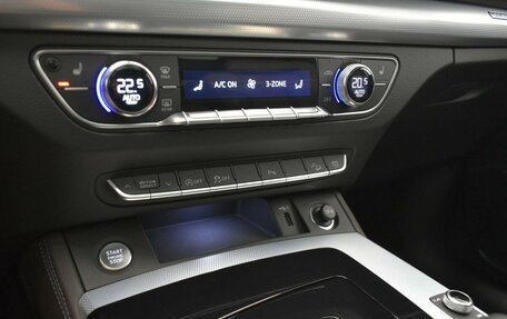 Audi Q5, 2021 год, 5 630 000 рублей, 17 фотография