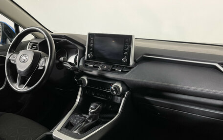 Toyota RAV4, 2020 год, 3 097 000 рублей, 9 фотография