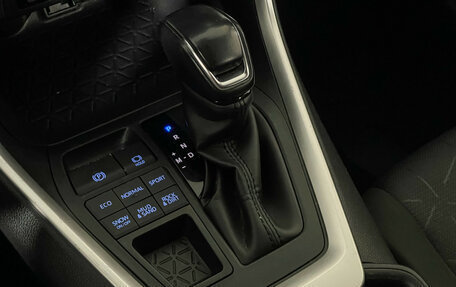 Toyota RAV4, 2020 год, 3 097 000 рублей, 15 фотография